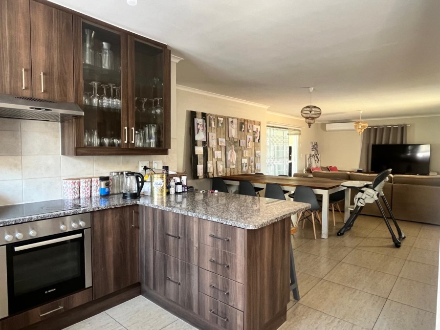 To Let 3 Bedroom Property for Rent in Sunningdale Western Cape